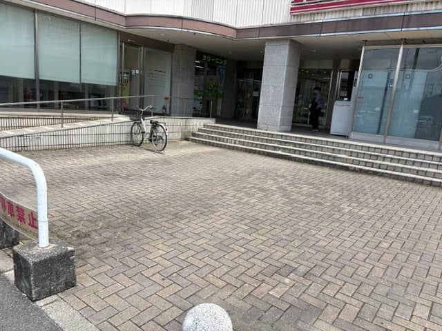 西側店頭 各種プロモーション、会員獲得イベントに最適な屋外催事イベントスペース
