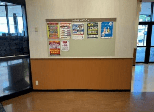 店内掲示板前 各種プロモーション、会員獲得イベントに最適な屋内催事イベントスペース